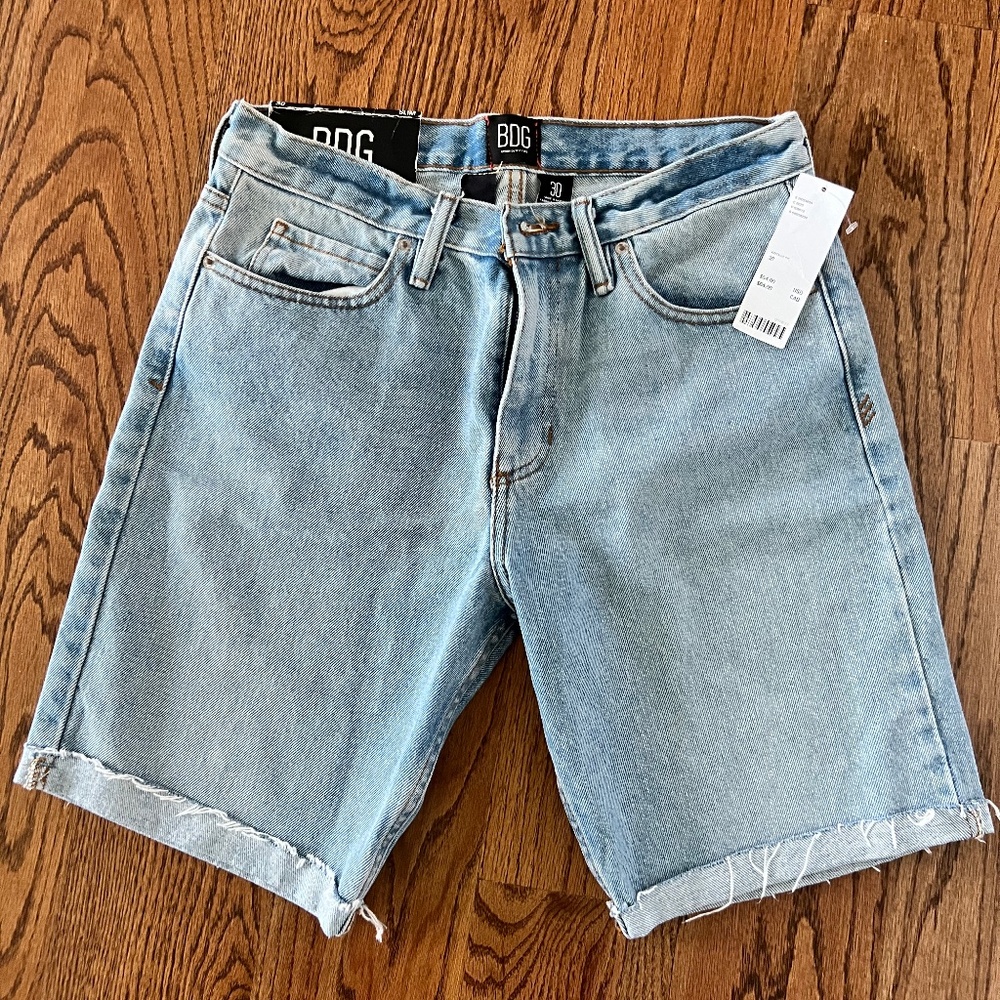 BDG URBAN OUTFITTERS SHORTS NWT! Size 30